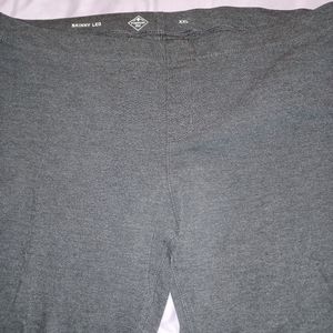 St.Johns Bay skinny leggings with back pockets, size XXL